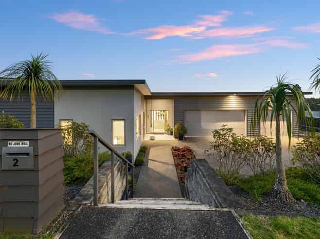 2 Stonedale Drive, Pukekohe