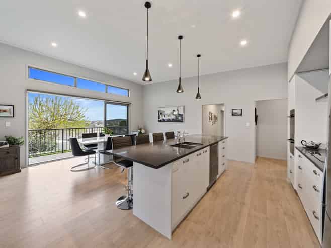 2 Stonedale Drive, Pukekohe