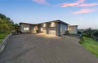 2 Stonedale Drive, Pukekohe