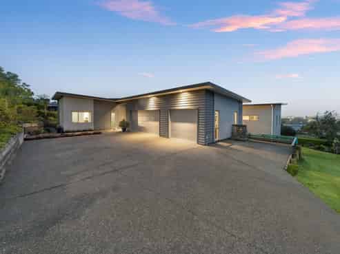 2 Stonedale Drive, Pukekohe