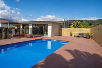 14 Collins Road, Richmond