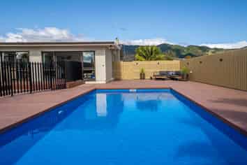 14 Collins Road, Richmond