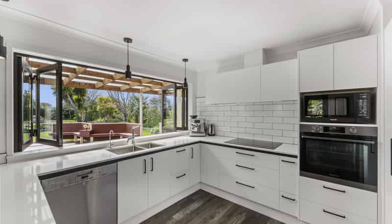 14 Collins Road, Richmond