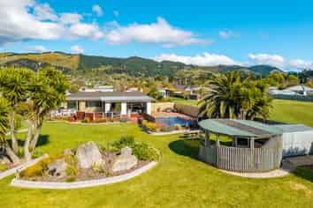 14 Collins Road, Richmond