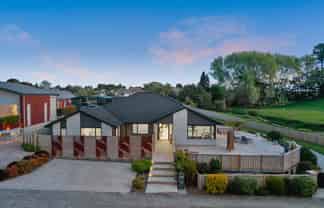 11 Meadowbrook Place, Buckland