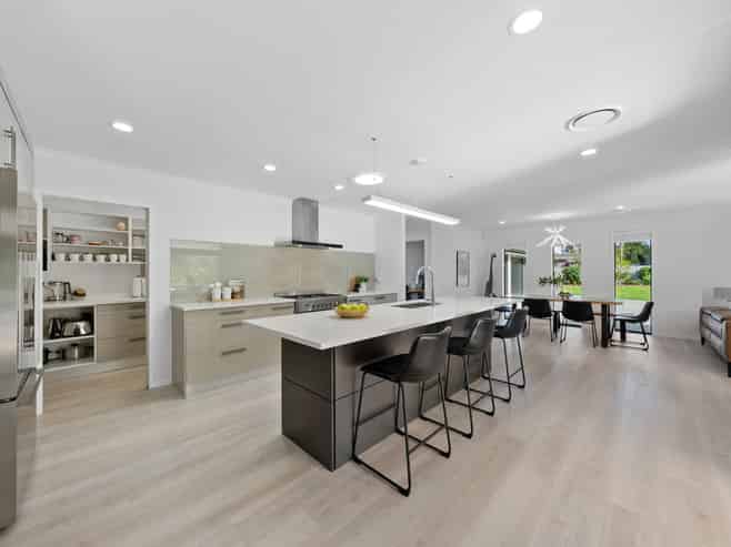 11 Meadowbrook Place, Buckland