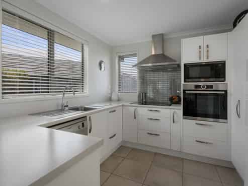 18 Long Acre Close, Katikati