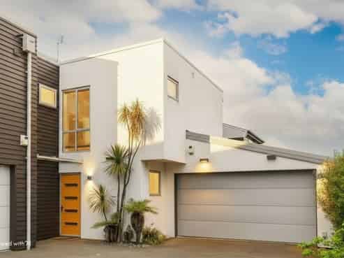 34C Packe Street, Edgeware