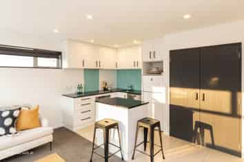 34C Packe Street, Edgeware