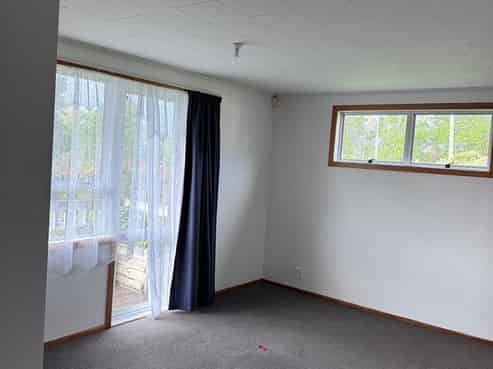 42 Potts Road, Whitford