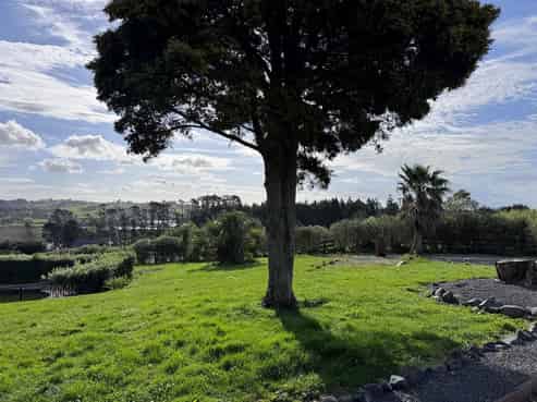 42 Potts Road, Whitford