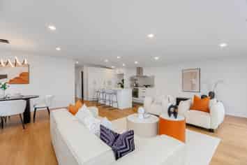 832A East Coast Road, Oteha