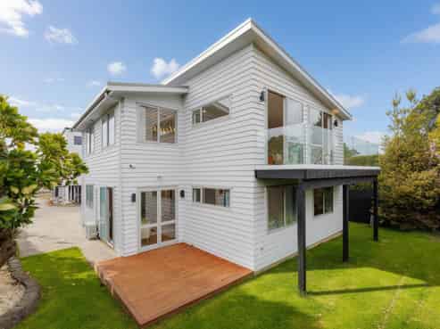 832A East Coast Road, Oteha