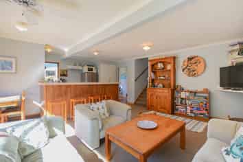 52 Tikao Bay Road, French Farm