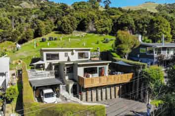 52 Tikao Bay Road, French Farm
