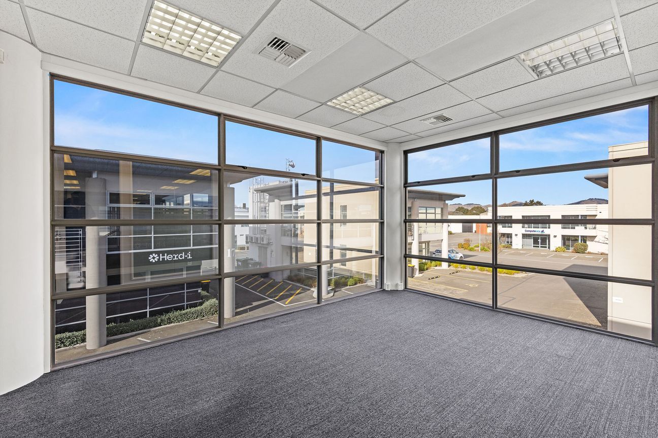 Riccarton | Office – Bright, Versatile, Parking - Bild 4