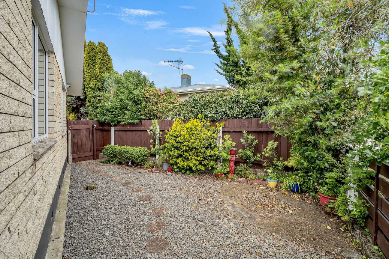 Double Glazed, Low Maintenance - Aanzicht 6