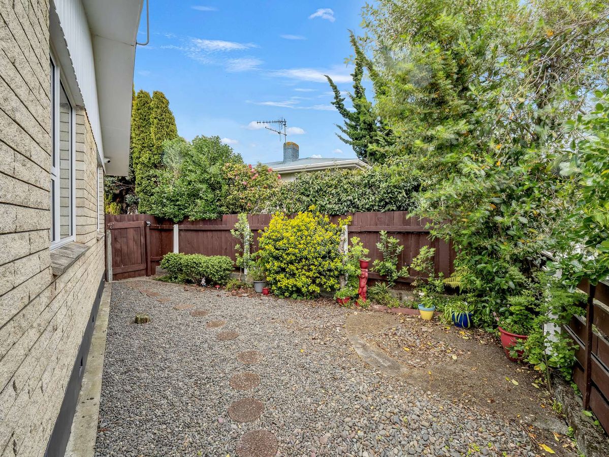Double Glazed, Low Maintenance - Ansicht 6