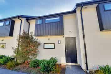 5/45 Division Street, Riccarton