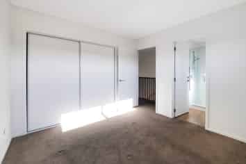 5/45 Division Street, Riccarton