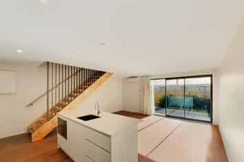 5/45 Division Street, Riccarton
