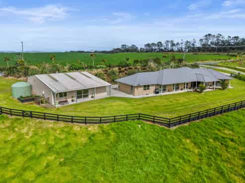 1518 Old North Road, Helensville