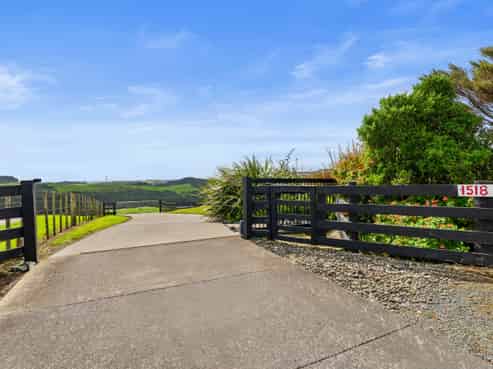 1518 Old North Road, Helensville