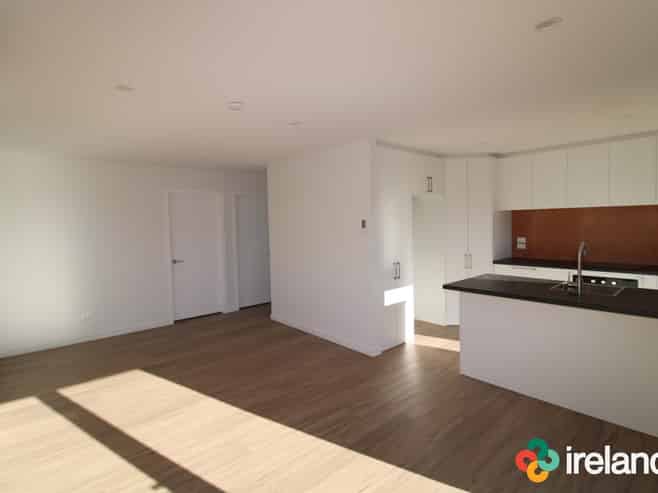 2/76 Wyon Street, Linwood