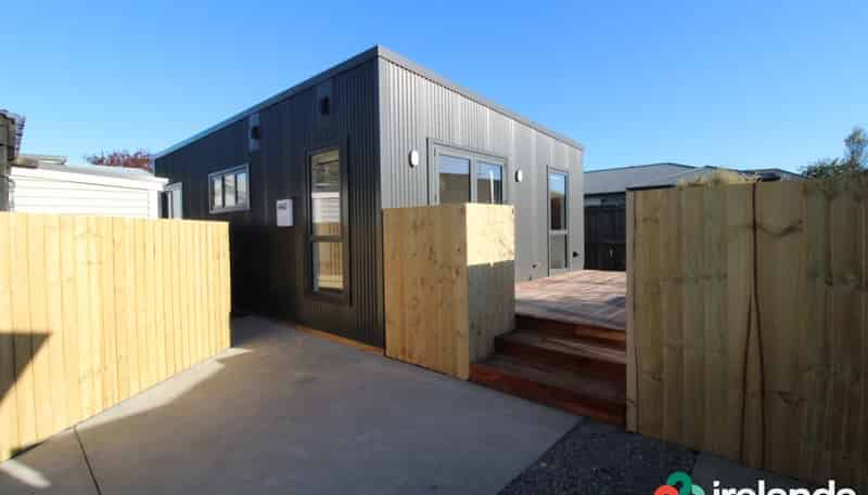 2/76 Wyon Street, Linwood