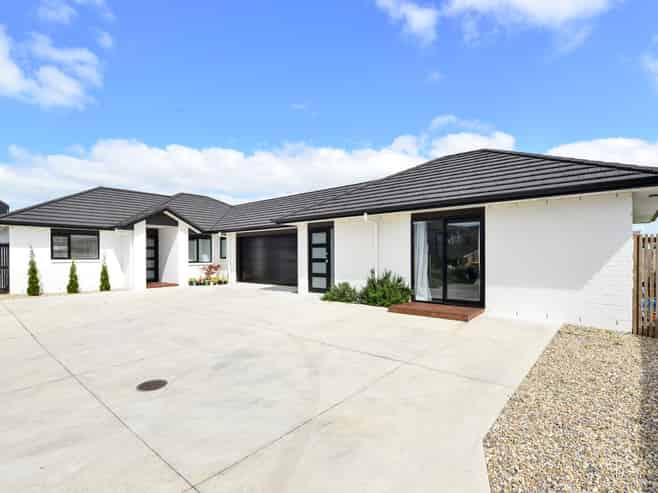 26 and 26A Tiro Place, Rototuna North