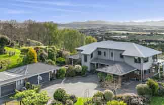 583 Hill Street South, Hope