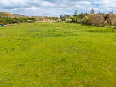 230 Peka Peka Road, Peka Peka