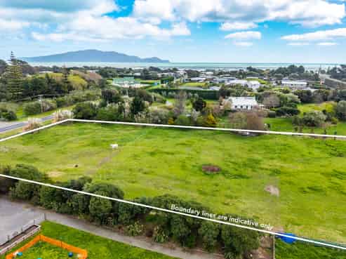 230 Peka Peka Road, Peka Peka