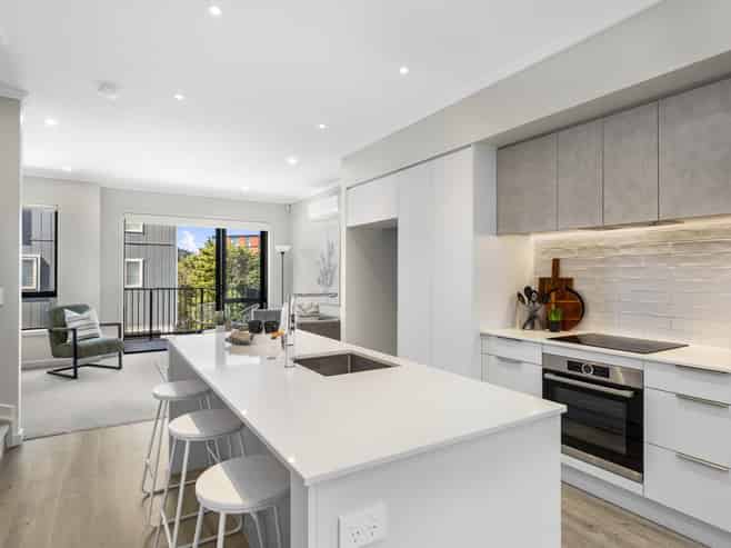 5/35 Marine Parade, Hobsonville