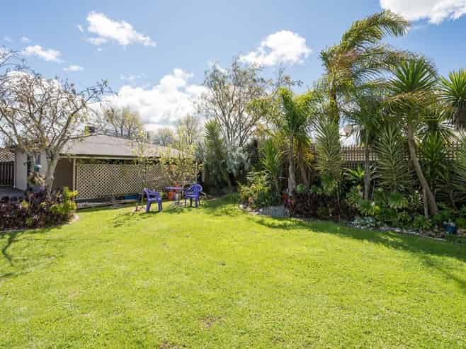 283 Seaview Road, Stoke
