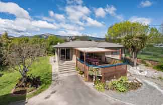 283 Seaview Road, Stoke