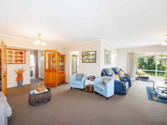 27 Norfolk Crescent, Feilding