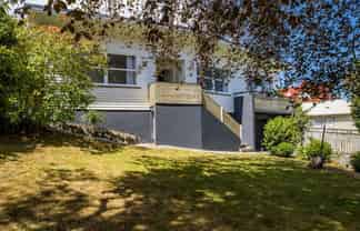 34 Ranui Terrace, Tawa