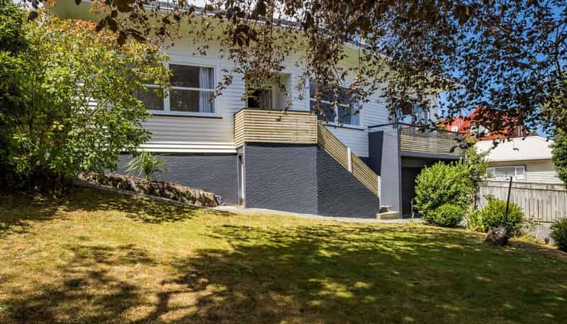 34 Ranui Terrace, Tawa