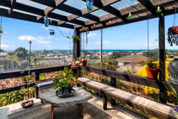 22 The Crescent, Waihi Beach