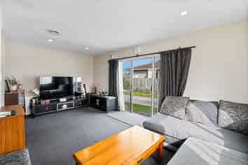 55 Kuaka Crescent, Bromley