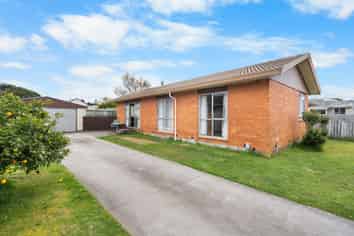 55 Kuaka Crescent, Bromley