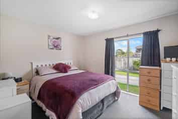 55 Kuaka Crescent, Bromley