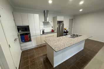 13A/132 Stancombe Road, Flat Bush