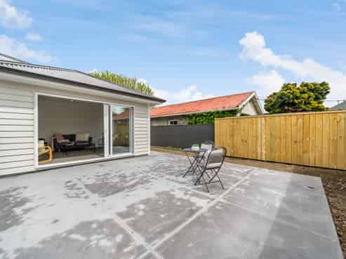 11A Hall Grove, Ebdentown