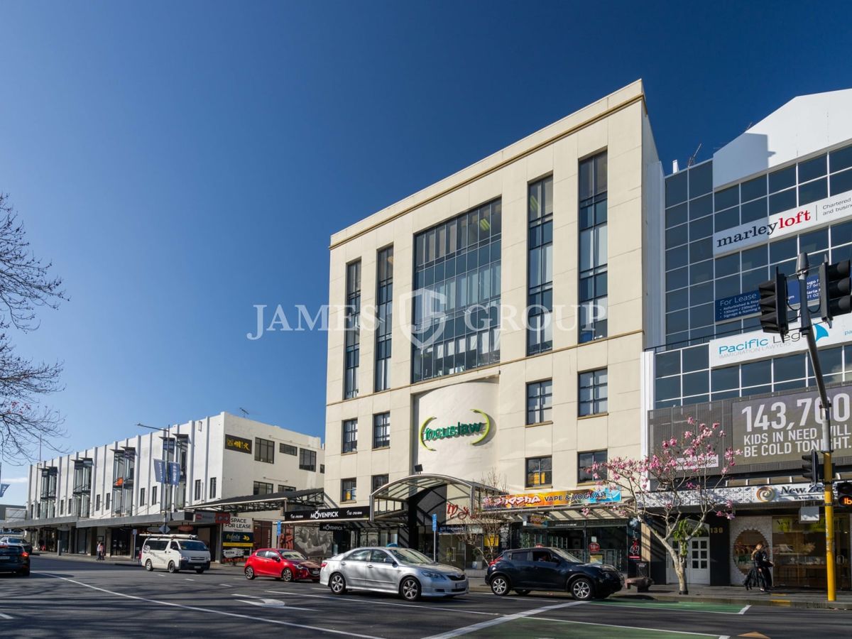 HIGH FOOT TRAFFIC TENANCY IN NEWMARKET
