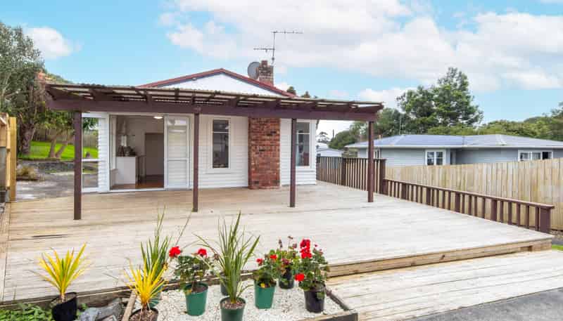 114 Edmonton Road, Henderson