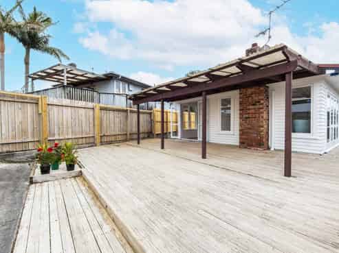 114 Edmonton Road, Henderson