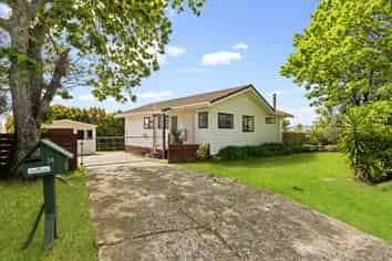 24 Aspiring Avenue, Clover Park