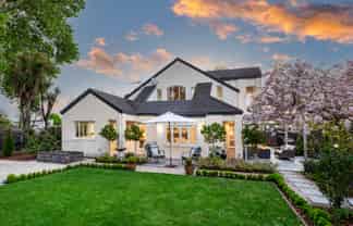 30 Chateau Drive, Burnside